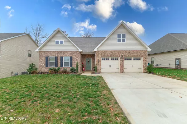 284 Aspen DR, Lenoir City, TN 37771