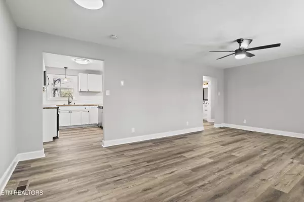 Maryville, TN 37803,2102 Montvale Rd