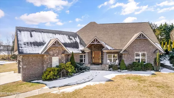 1300 Collier Ridge LN, Powell, TN 37849