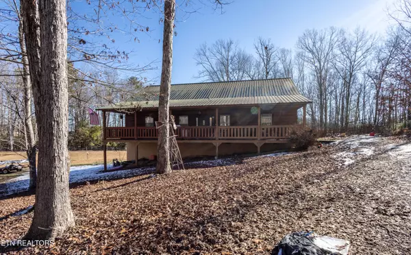 155 Rose LN, Helenwood, TN 37755