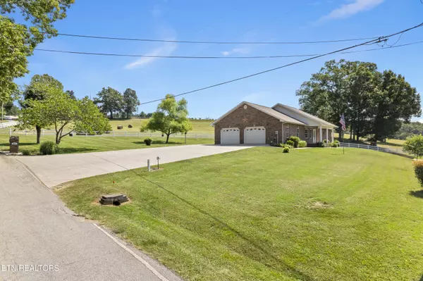 Loudon, TN 37774,6025 Zion Ridge Rd