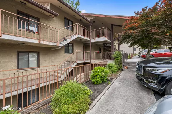 Gatlinburg, TN 37738,221 Woodland Rd #210