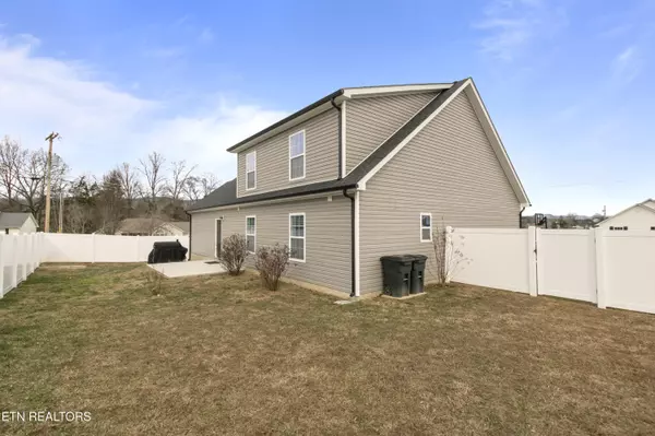 Jacksboro, TN 37757,270 Clover CIR