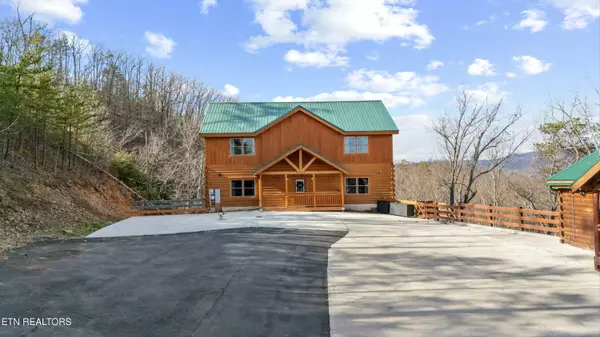 3725 Tilda Hilltop Way WAY, Pigeon Forge, TN 37862