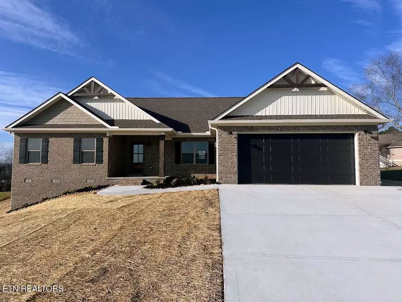 306 Oakwood DR, Madisonville, TN 37354