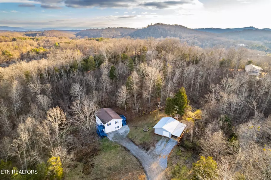 260 Bowers CIR, Friendsville, TN 37737