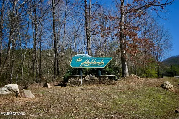 Tellico Plains, TN 37385,286 Highland Bluff