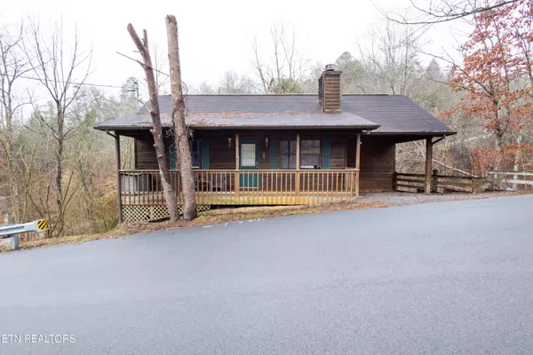 1709 Walker Tr, Sevierville, TN 37876