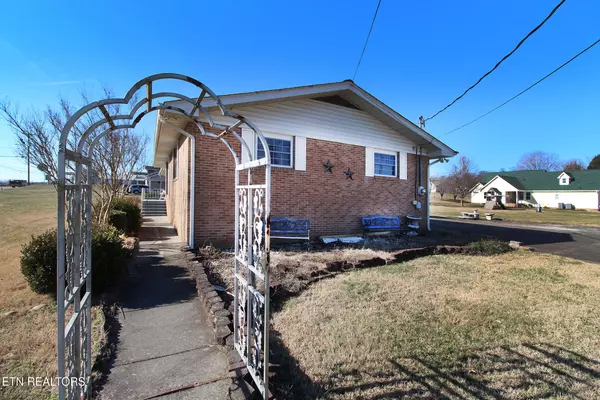 Corryton, TN 37721,1636 Tazewell PIKE