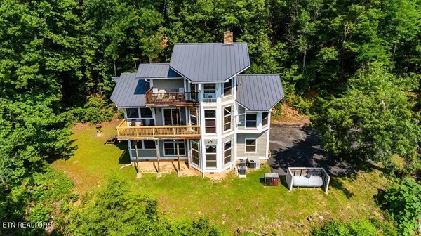 1406 Garrett PL, Gatlinburg, TN 37738