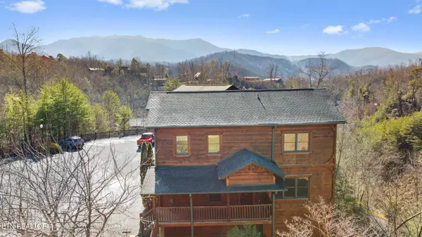 Gatlinburg, TN 37738,804 Great Smoky WAY