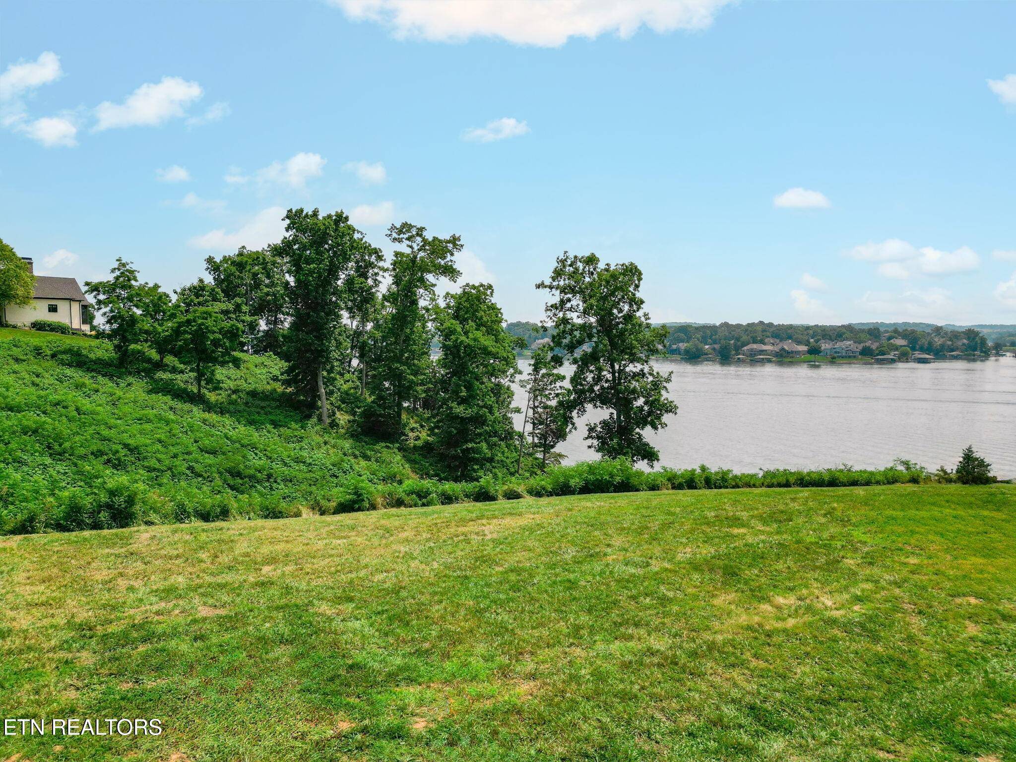 Lenoir City, TN 37772,1999 Taffrail DR
