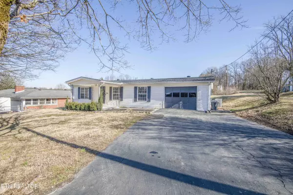 Knoxville, TN 37914,2948 Fawver LN