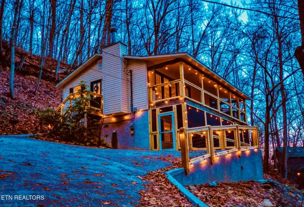 1816 St.Moritz DR, Gatlinburg, TN 37738