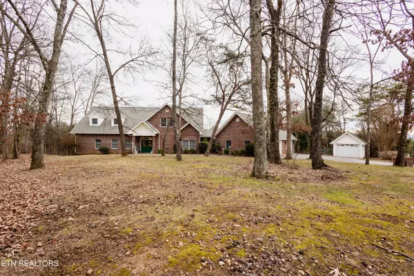 2168 Ranch Rd, Dandridge, TN 37725