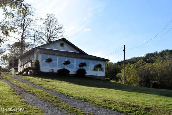 3000 Upper Caney Valley Rd, Tazewell, TN 37879