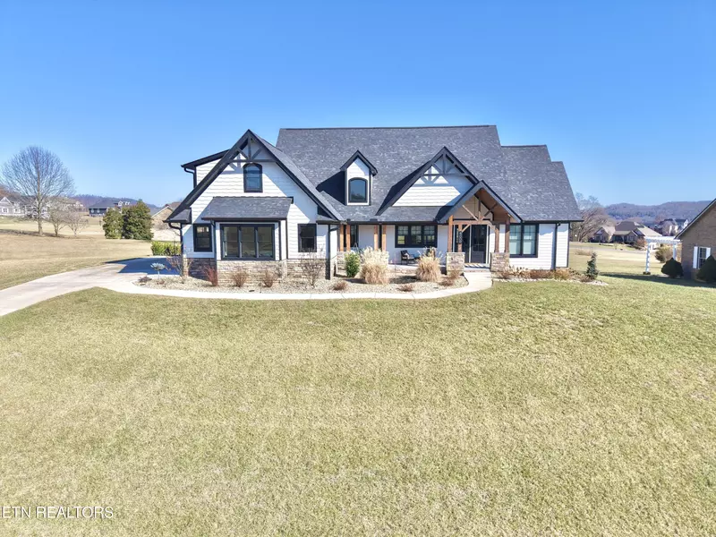 4009 Paradise DR, Mooresburg, TN 37811