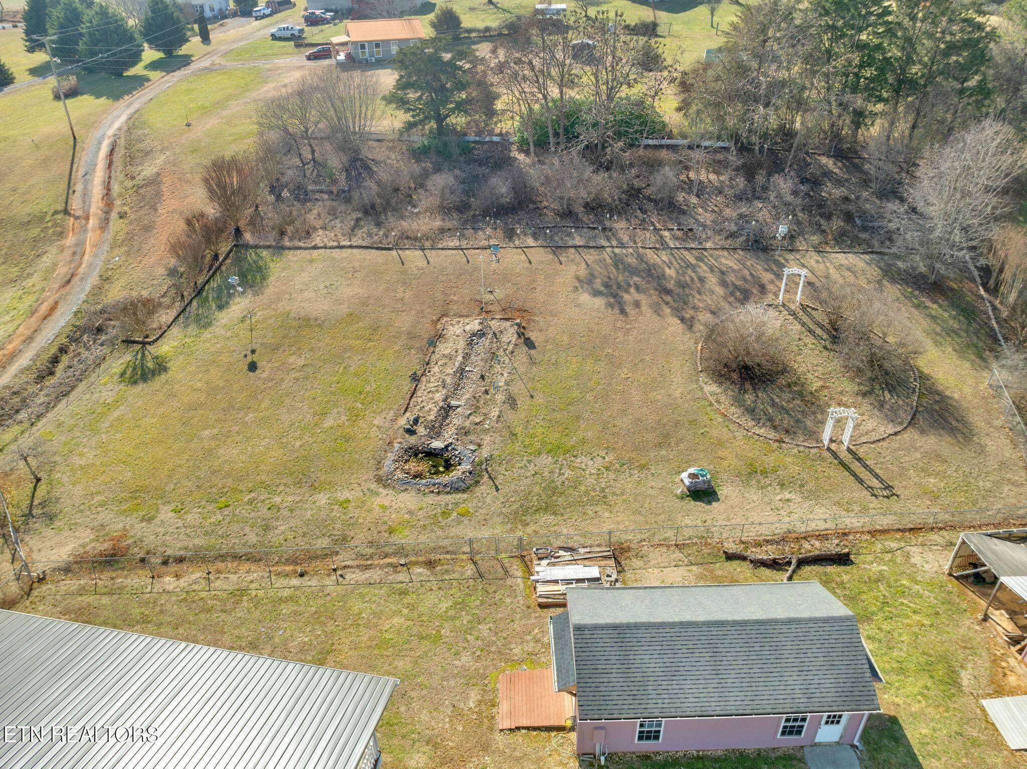 Dandridge, TN 37725,731 Sam Martin Rd