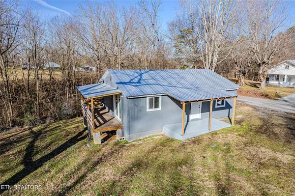 136 County Road 909, Etowah, TN 37331