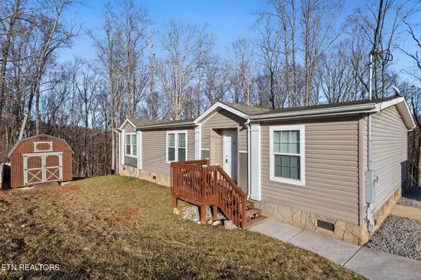 206 Dream Catcher LN, Powell, TN 37849