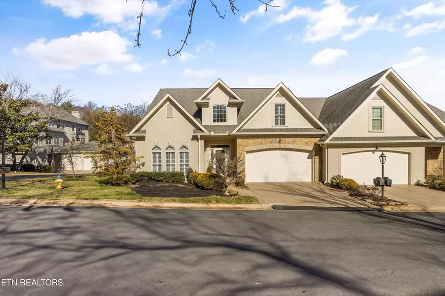9230 Honors WAY, Knoxville, TN 37922