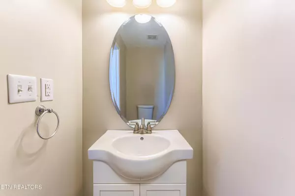 Sevierville, TN 37862,1208 Ernest McMahan Rd