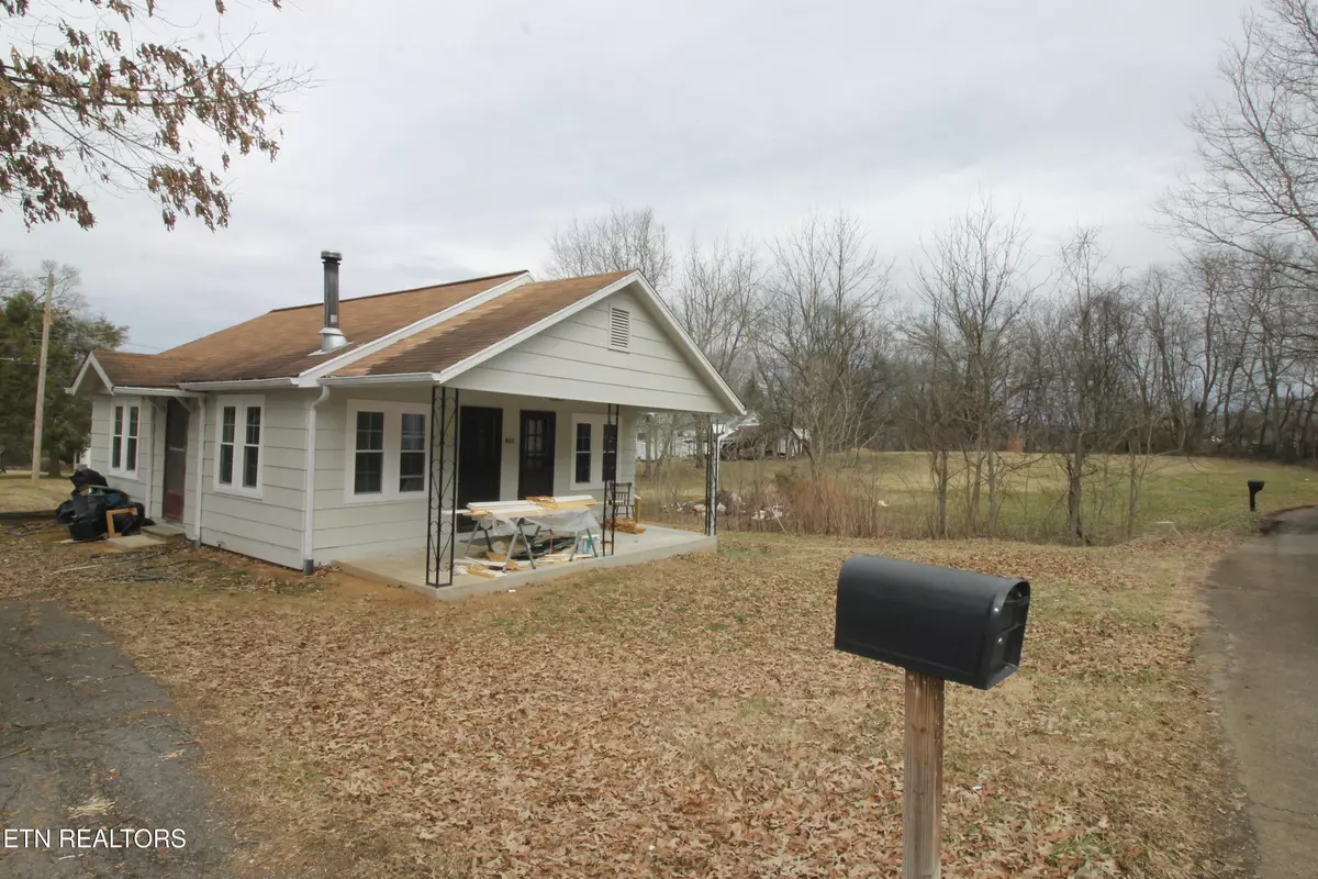 Niota, TN 37826,406 Collins St