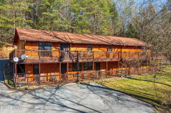 258 Palmer Rd, Gatlinburg, TN 37738