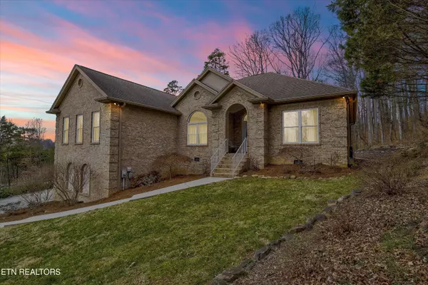 105 Saint Andrews, Knoxville, TN 37934