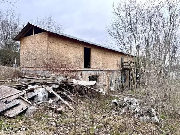 Sweetwater, TN 37874,422 Mashburn Rd