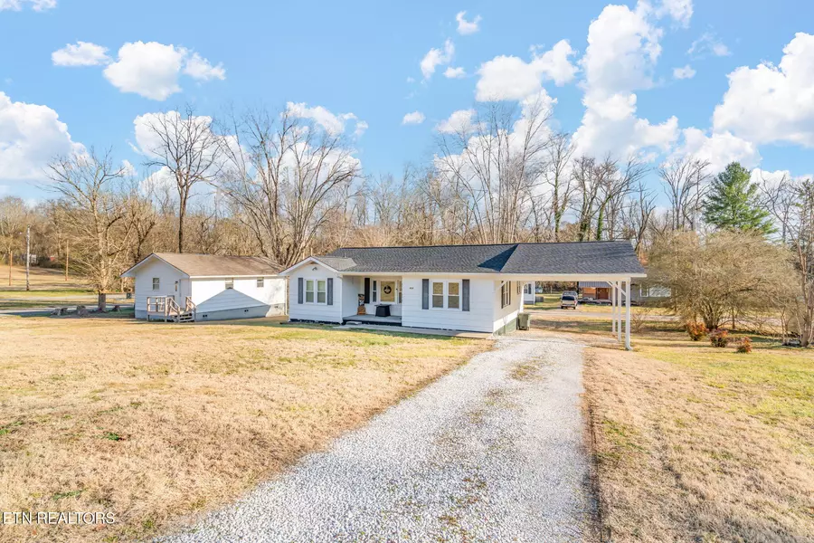 404 Evergreen St, Harriman, TN 37748