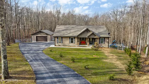 373 Rocky Top Rd, Monterey, TN 38574