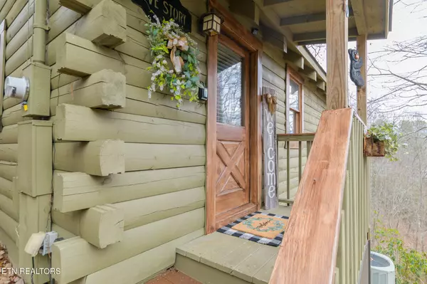 Gatlinburg, TN 37738,846 Maple Hill WAY
