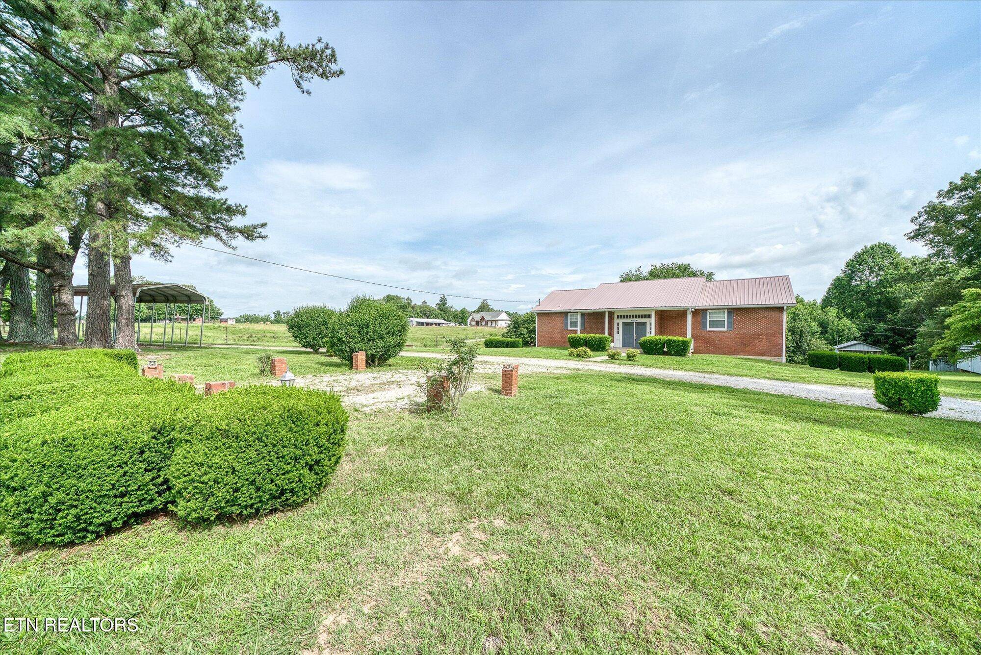 165 Almyra Rd, Sparta, TN 38583