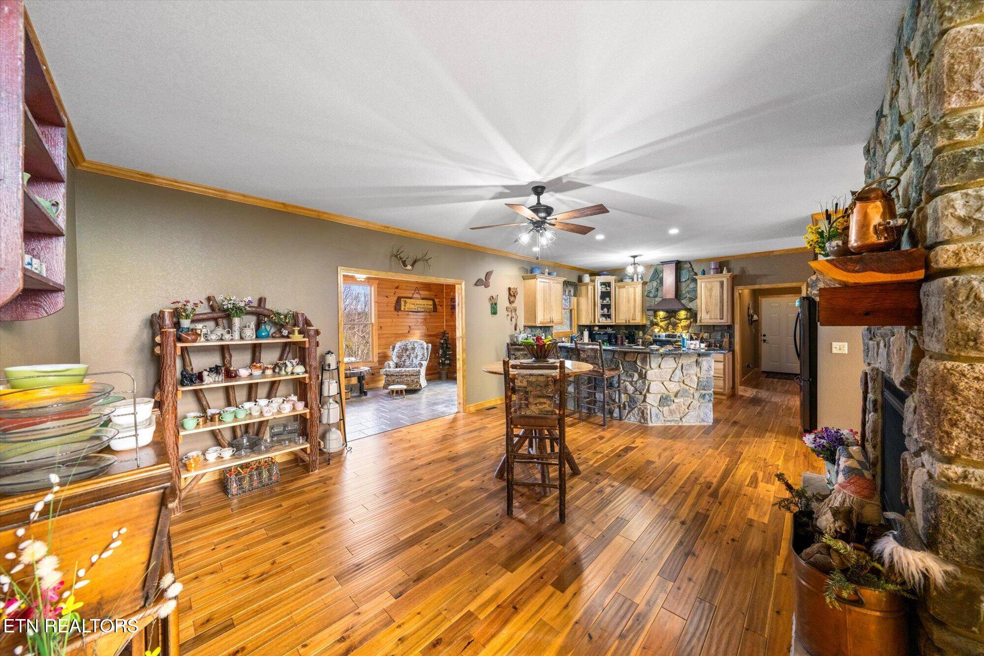 Dandridge, TN 37725,2760 Forest Ridge Rd
