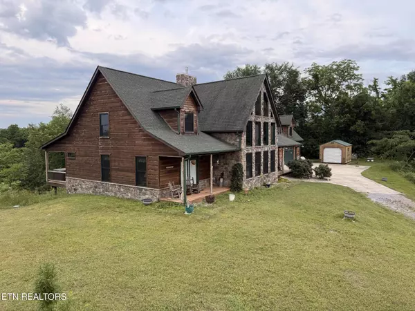 Dandridge, TN 37725,2760 Forest Ridge Rd