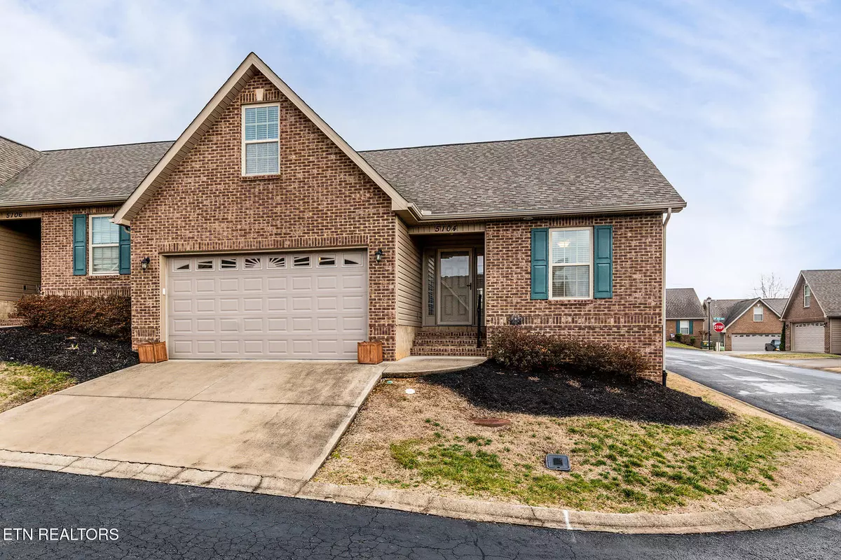 Knoxville, TN 37918,5104 Sandy Knoll WAY