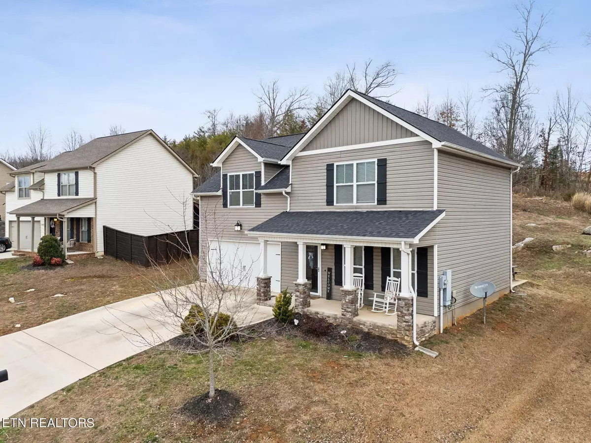 Knoxville, TN 37924,700 Drakewood LN