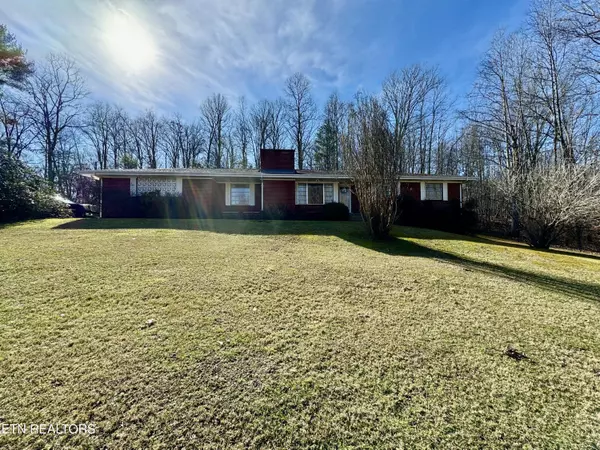 Oneida, TN 37841,226 Lake DR