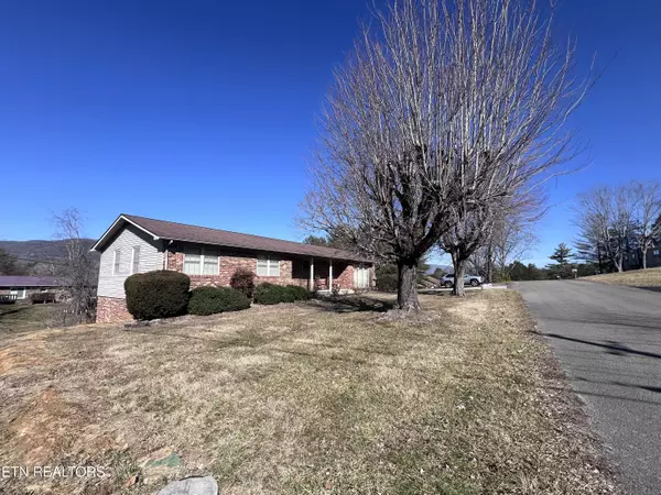 162 Lincoln DR, Harrogate, TN 37752