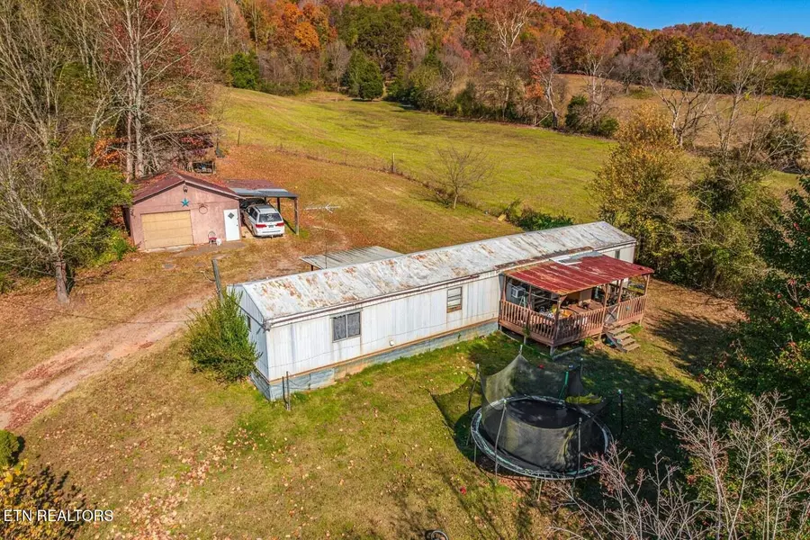 128 Dogwood LN, Whitesburg, TN 37891