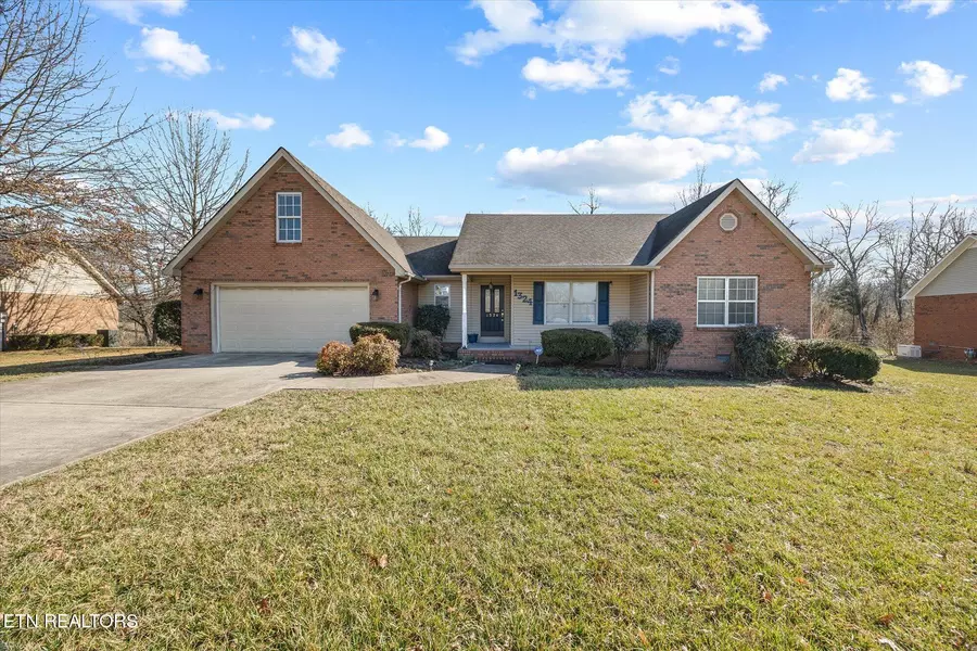 1324 Hampton CIR, Cookeville, TN 38506