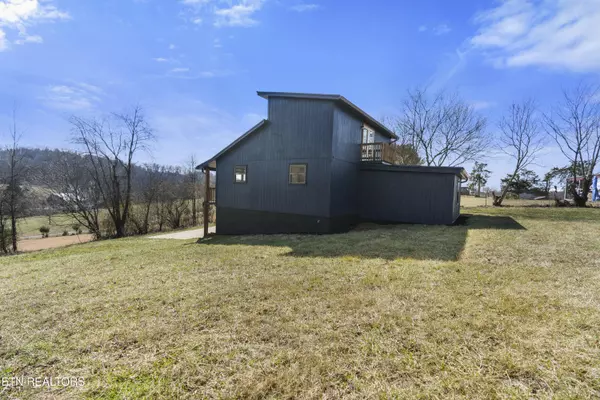 Greeneville, TN 37743,99 Live Oak LN