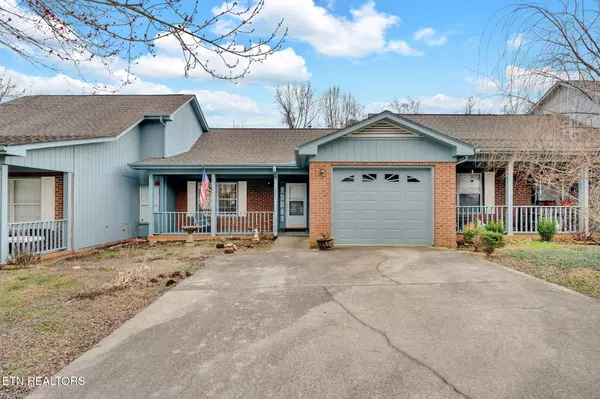 1977 Locarno DR, Knoxville, TN 37914