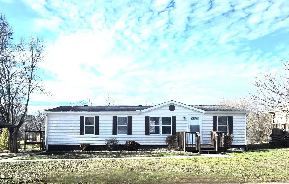 319 Johnson Farm Rd, Maynardville, TN 37807