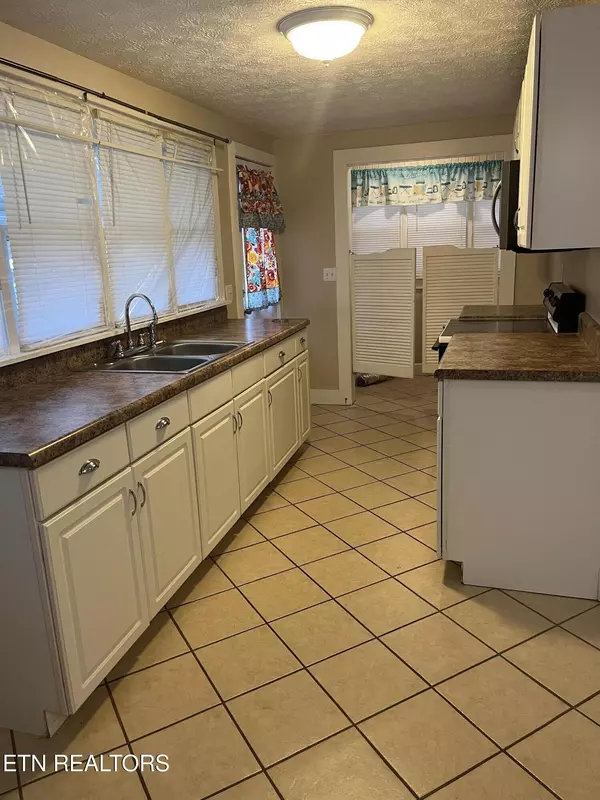 Middlesboro, KY 40965,413 26TH St