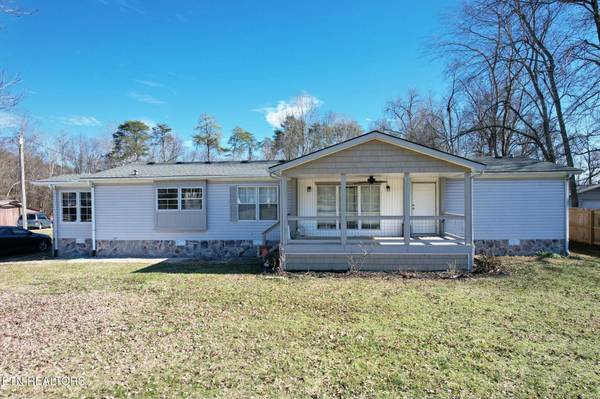 330 Hilleary St, Spring City, TN 37381