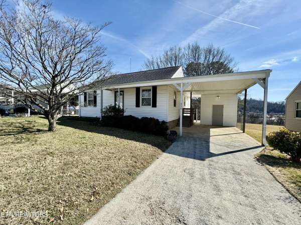 516 Broadview DR, Knoxville, TN 37912