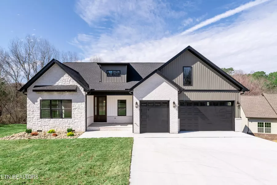 100 Wataga LN, Loudon, TN 37774