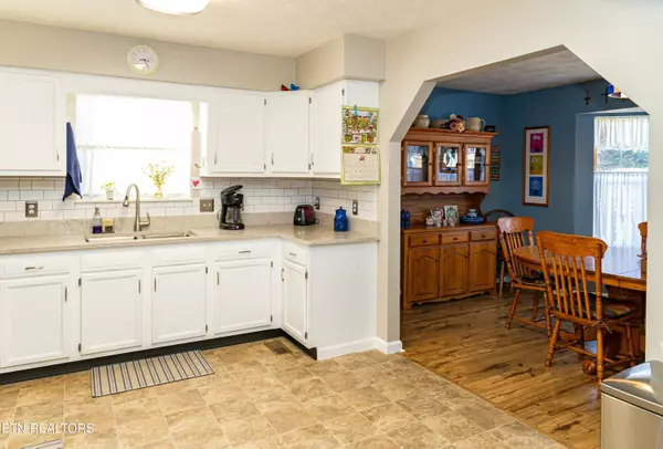 Kodak, TN 37764,320 Ayers Rd